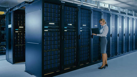 運營數(shù)據(jù)插畫與素材在信息技術(shù)咨詢服務(wù)中的應(yīng)用——以攝圖新視界為例